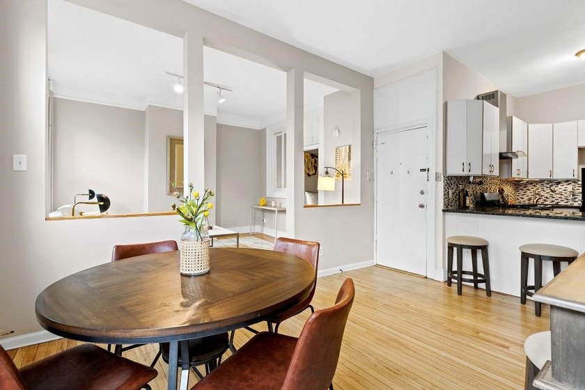 Bright and inviting 2-bedroom, 2-bath home located on one of - photo 8