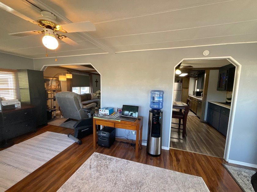 Your search is over! Welcome to this beautifully decorated - photo 19