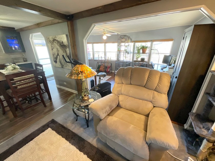 Your search is over! Welcome to this beautifully decorated - photo 24