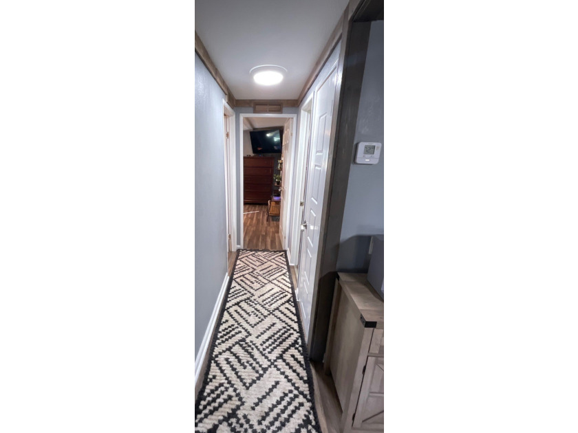 Your search is over! Welcome to this beautifully decorated - photo 49