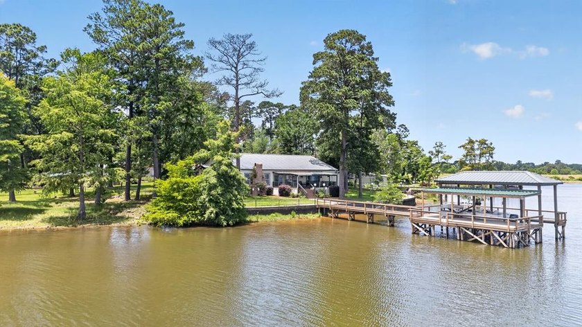 Waterfront four bedroom, two bath home situated on approximately - photo 5