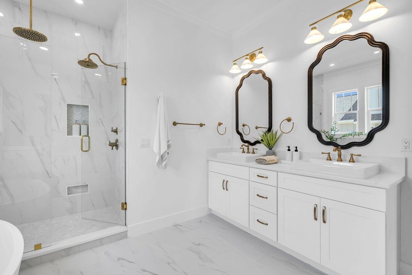 PRICE IMPROVEMENT! Exquisitely designed, 4 Bed, 3 1/2 half bath - photo 30