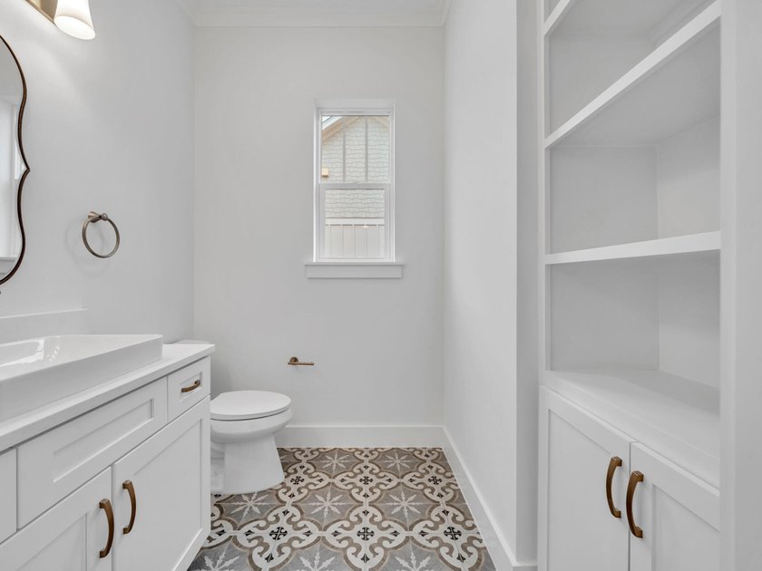PRICE IMPROVEMENT! Exquisitely designed, 4 Bed, 3 1/2 half bath - photo 37