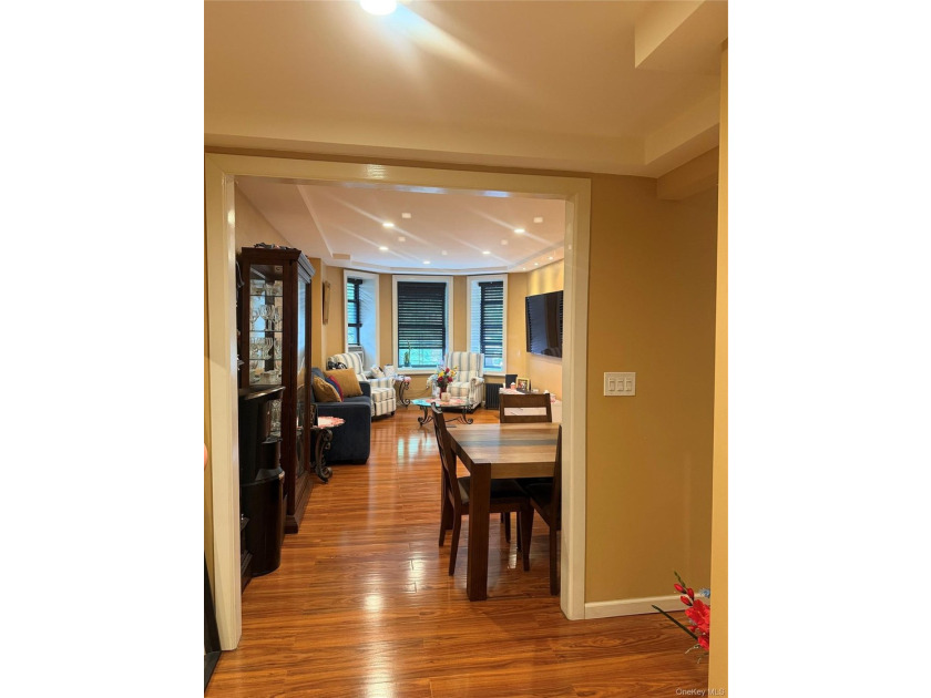 Discover the beauty and spaciousness of this stunning 2-bedroom - photo 2