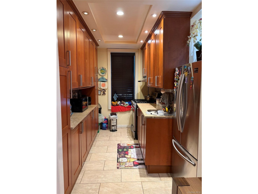 Discover the beauty and spaciousness of this stunning 2-bedroom - photo 4