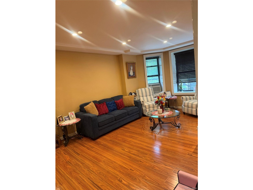 Discover the beauty and spaciousness of this stunning 2-bedroom - photo 6