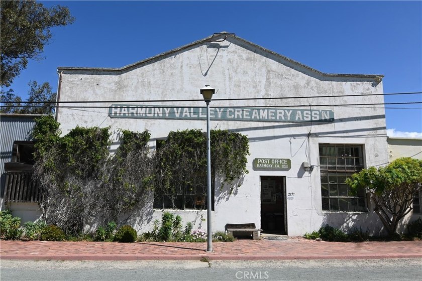Calling all visionaries! This rare 140-acre property near the - photo 41