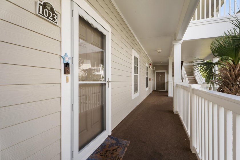 Live Where Every Day Feels Like a Vacation! Fully furnished and - photo 3