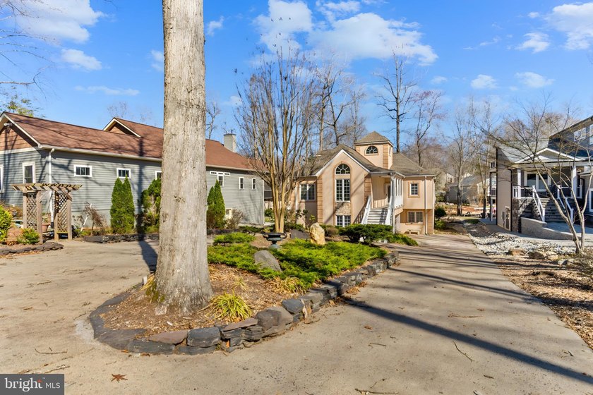 ***$100K PRICE IMPROVEMENT*** Welcome to Your Dream Lakeside - photo 3
