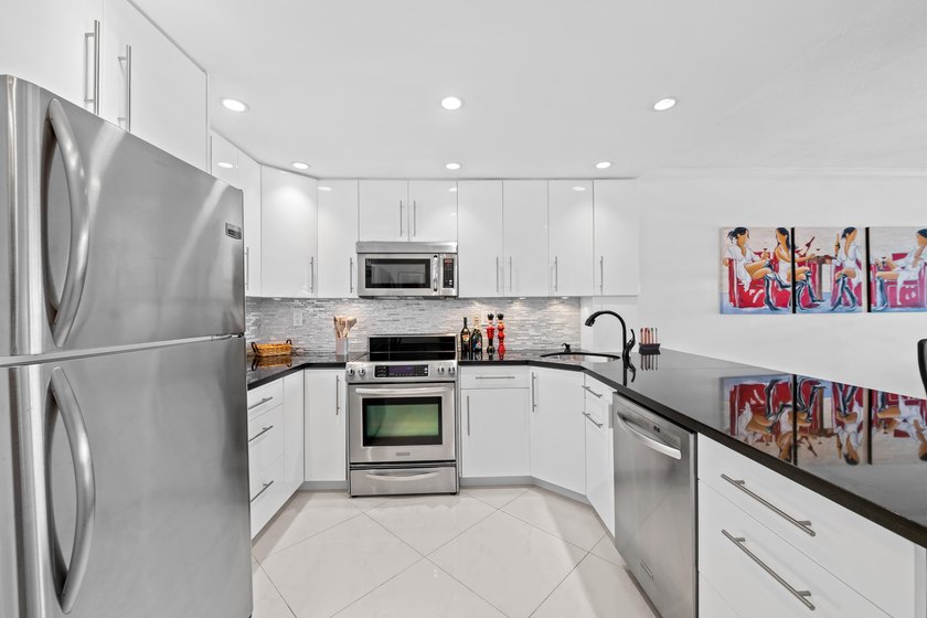 Enjoy spectacular views of the Hillsboro River and Royal - photo 4