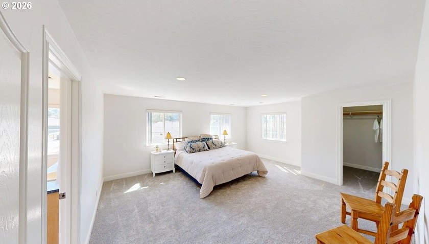 Three bedrooms and a spacious two-level layout set the tone for - photo 14