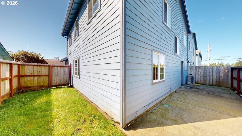 Three bedrooms and a spacious two-level layout set the tone for - photo 30