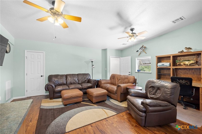 Discover the perfect Work/Live property on +/-10 acres in - photo 7