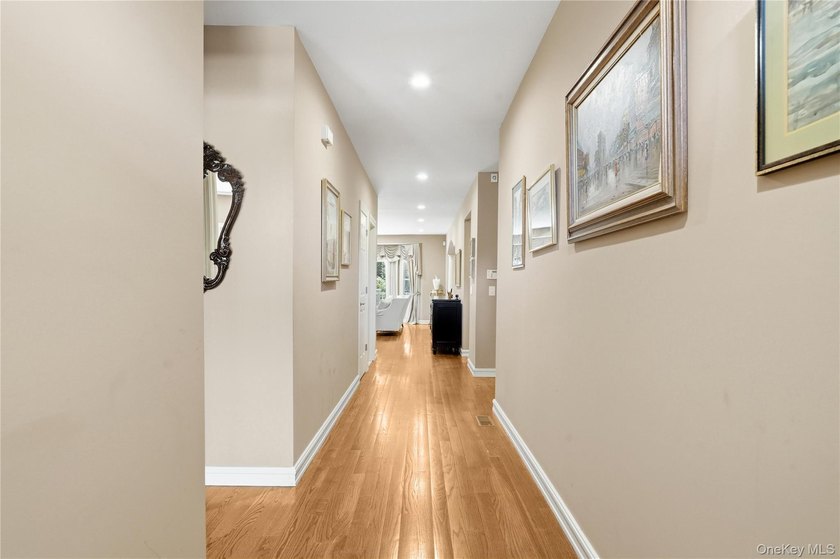Luxury, privacy and low-maintenance living come together in this - photo 2