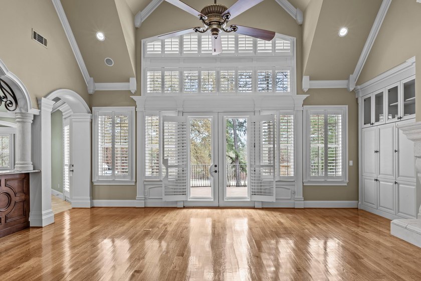 EXQUISITE CASTLE-LIKE ESTATE WITH SUNNING GOLF COURSE VIEWS ! - photo 14
