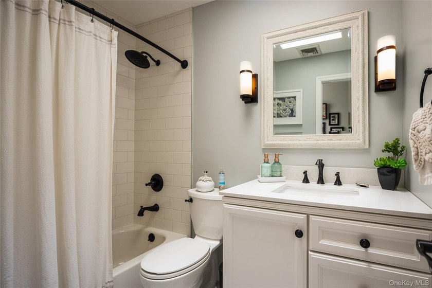 Welcome home to this immaculate and move in ready ranch home in - photo 17