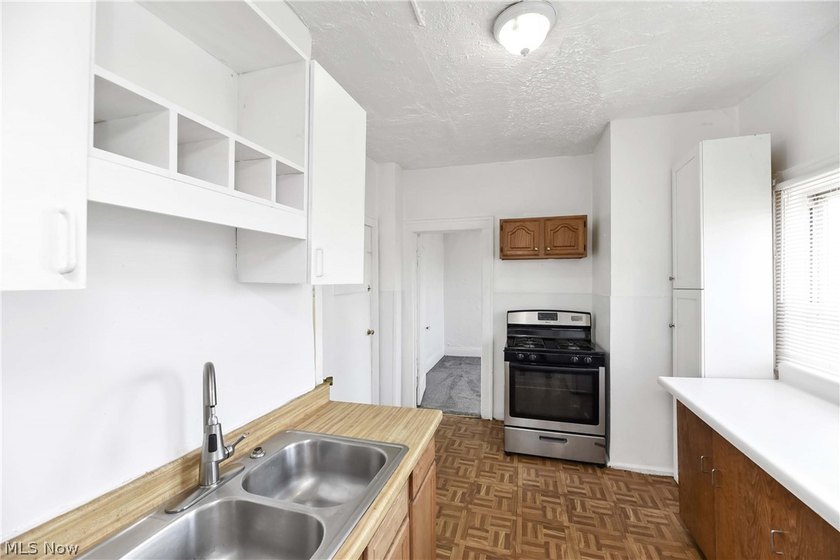 Investor Opportunity, Strong Cash Flow, Major Capital - photo 17