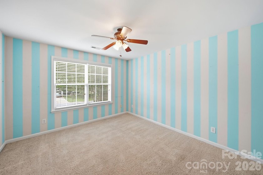 Welcome home to this beautifully maintained 4 bedroom, 2.5 - photo 20