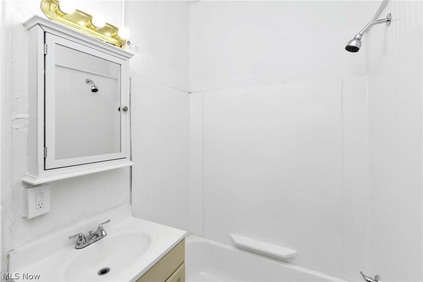 Investor Opportunity, Strong Cash Flow, Major Capital - photo 23