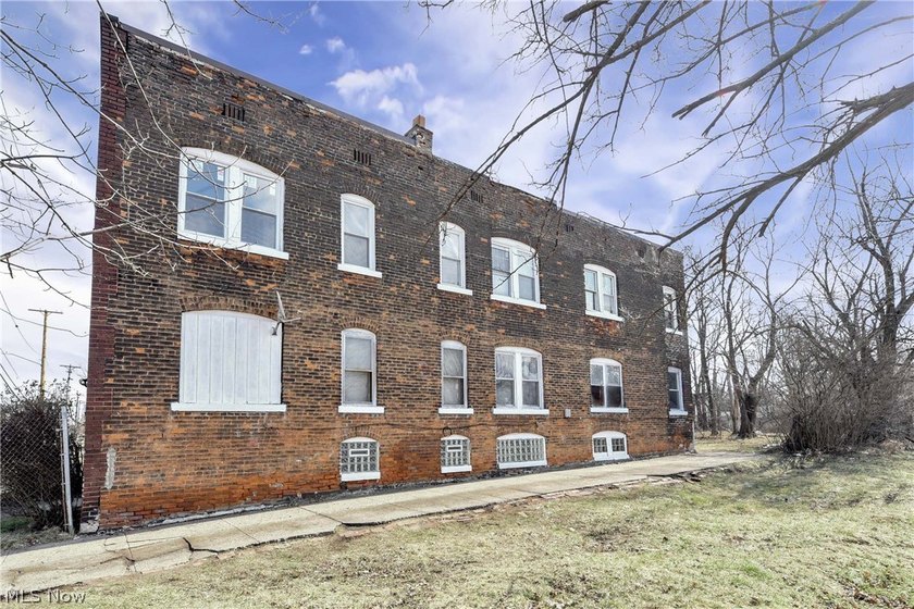 Investor Opportunity, Strong Cash Flow, Major Capital - photo 30