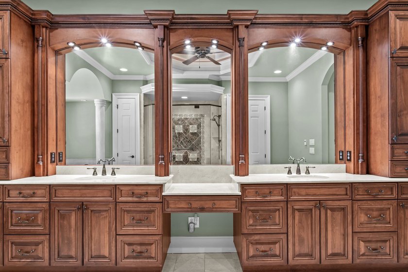 EXQUISITE CASTLE-LIKE ESTATE WITH SUNNING GOLF COURSE VIEWS ! - photo 39