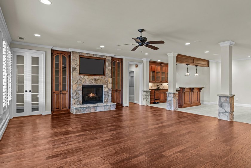 EXQUISITE CASTLE-LIKE ESTATE WITH SUNNING GOLF COURSE VIEWS ! - photo 42