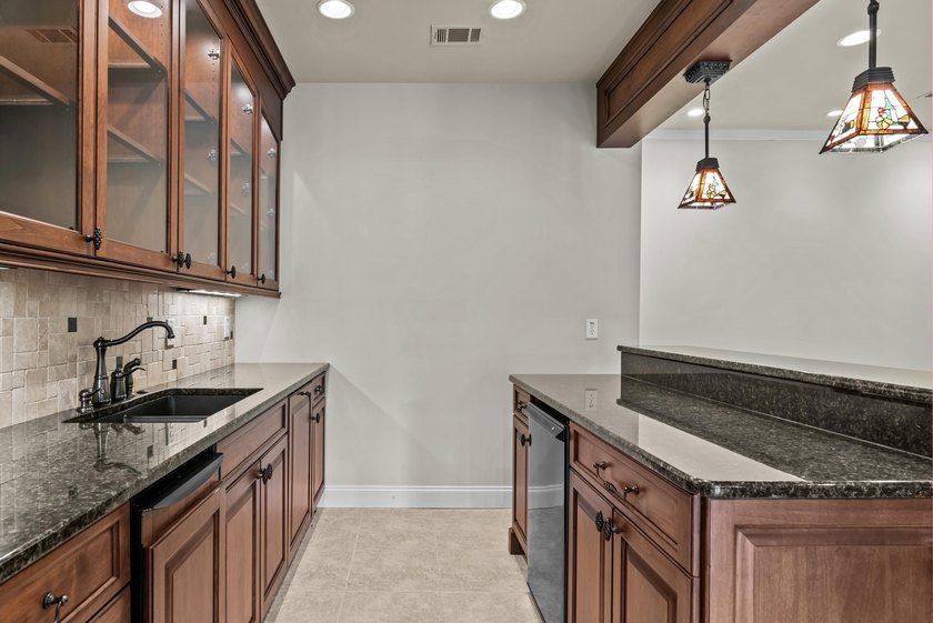 EXQUISITE CASTLE-LIKE ESTATE WITH SUNNING GOLF COURSE VIEWS ! - photo 45