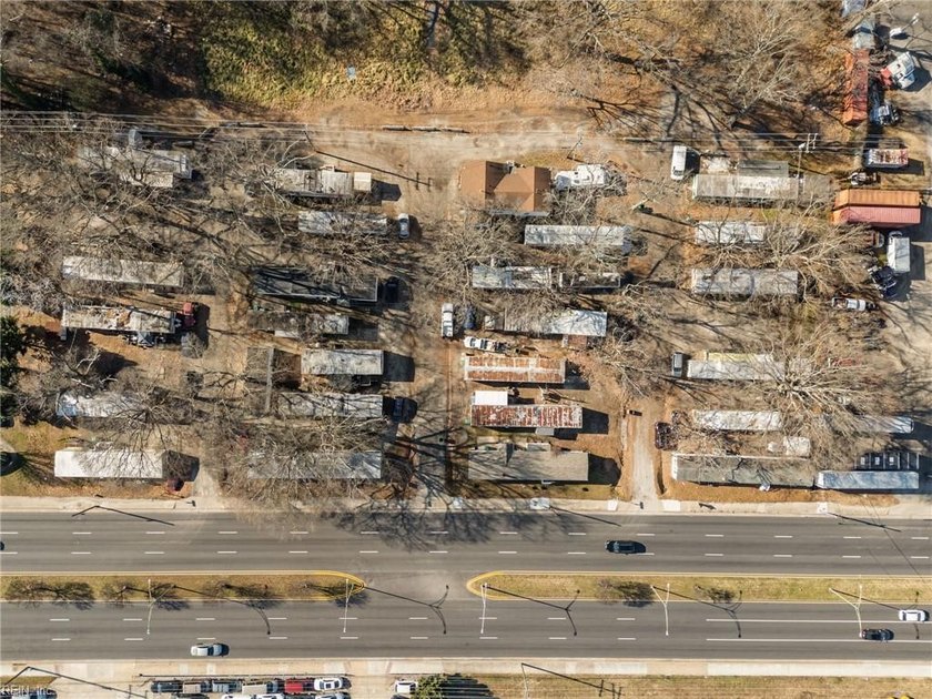 Sale of Arch Mobile Home Park. 30 Lots Total. 3 Apartments. Same - photo 3