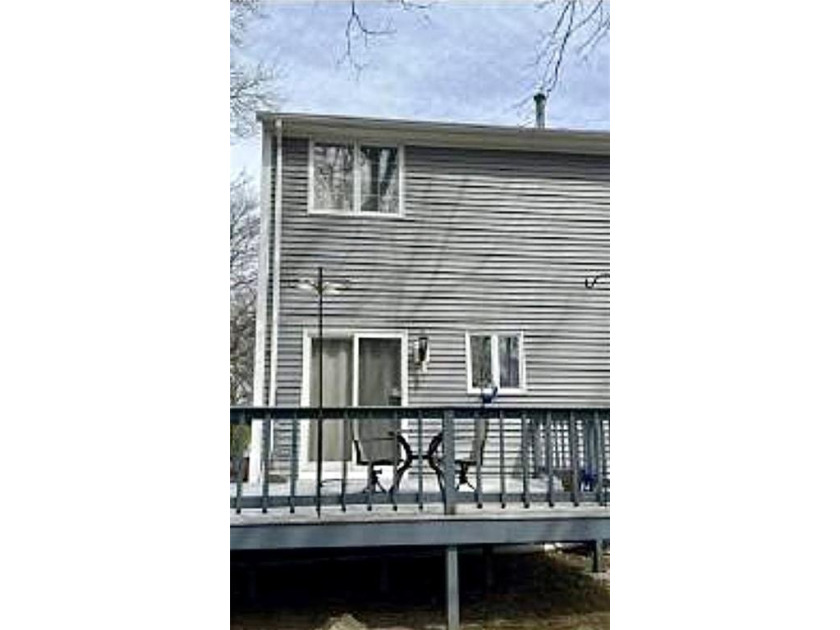 Townhouse style condo with full basement. Located at the end in - photo 4
