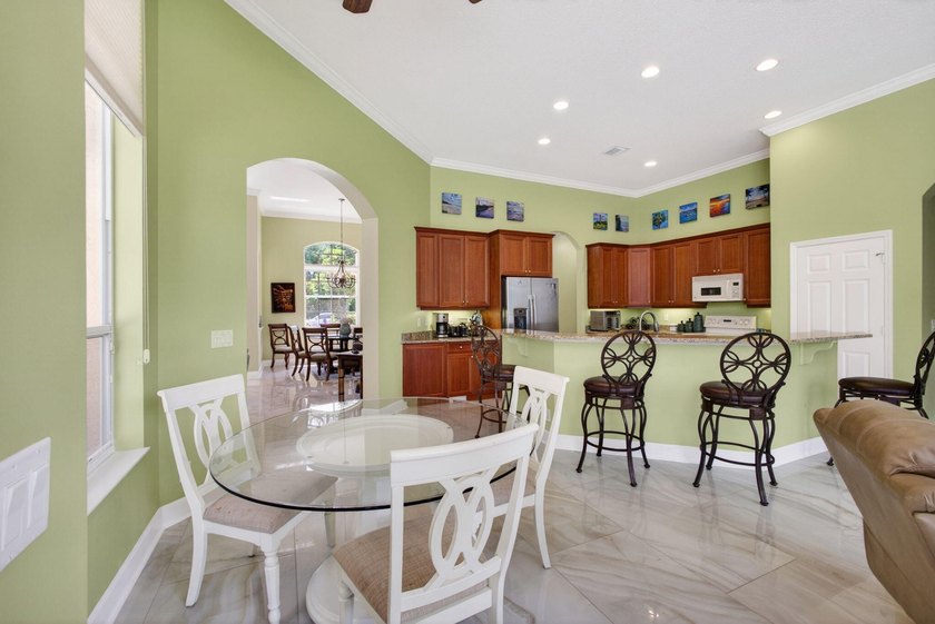 Welcome to this thoughtfully designed four-bedroom, three-bath - photo 18