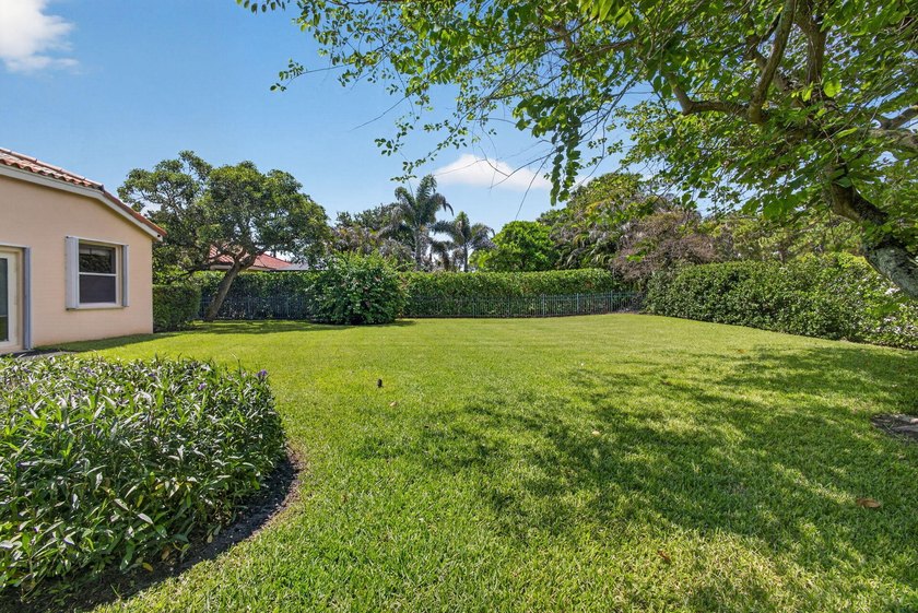 Welcome to this thoughtfully designed four-bedroom, three-bath - photo 42