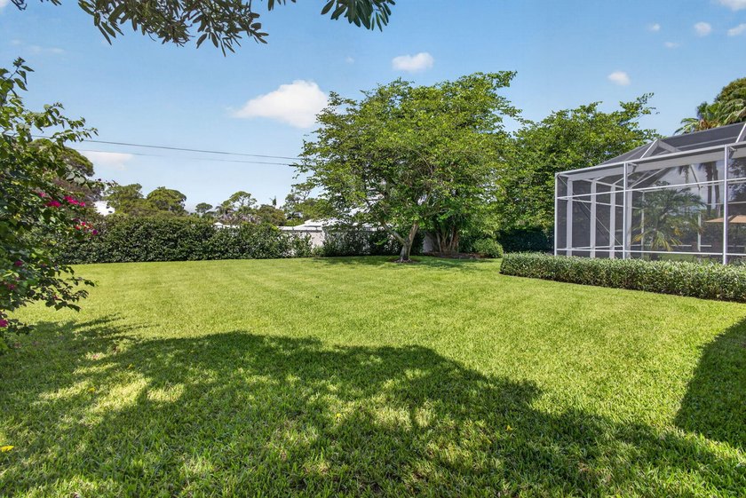 Welcome to this thoughtfully designed four-bedroom, three-bath - photo 43