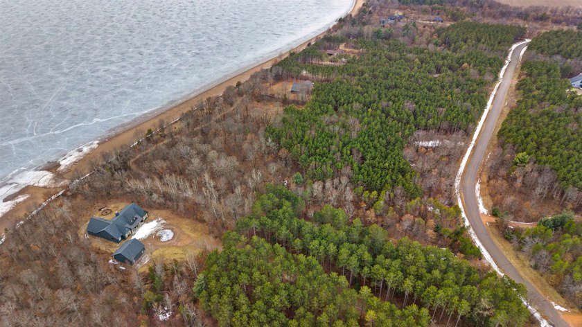 Discover the perfect spot for your dream home or lakeside - photo 11