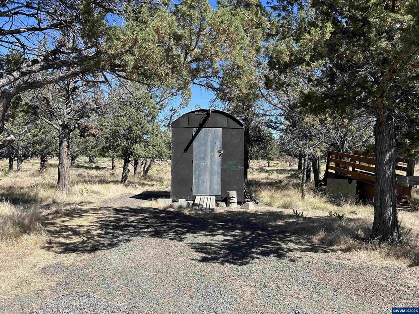 Highly coveted buildable lot inside 3 Rivers gated community - photo 11