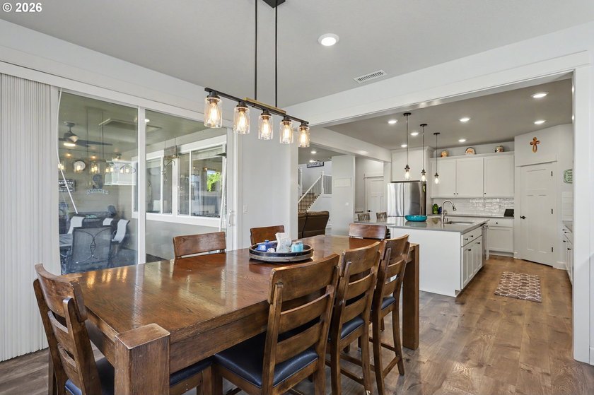 Welcome to your Dream Multi-Generational Home! This Exquisite - photo 13