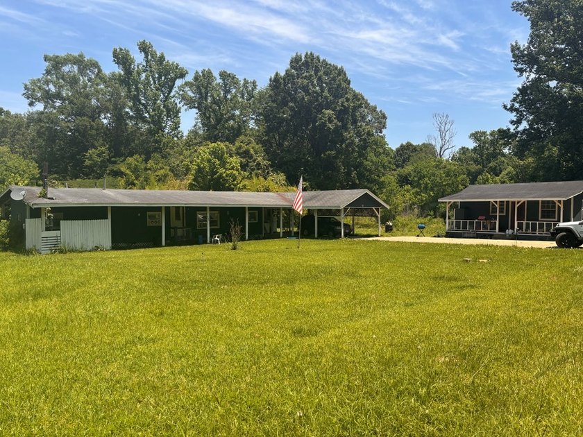 Investors take a look! This income producing property is - photo 4