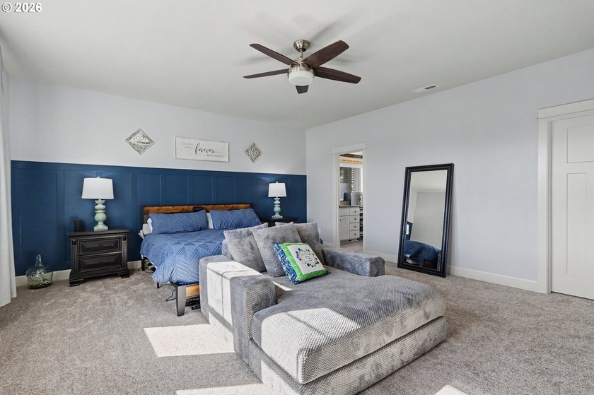 Welcome to your Dream Multi-Generational Home! This Exquisite - photo 17
