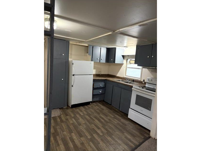 Investors take a look! This income producing property is - photo 9