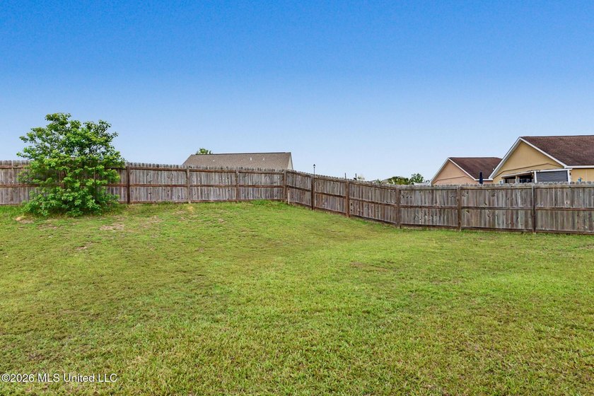 Welcome to Turtle Creek! This well-maintained 3-bedroom, 2-bath - photo 21