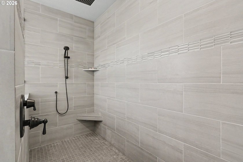 Welcome to your Dream Multi-Generational Home! This Exquisite - photo 22