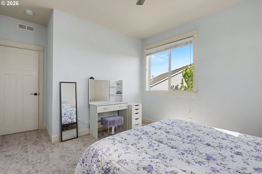 Welcome to your Dream Multi-Generational Home! This Exquisite - photo 26