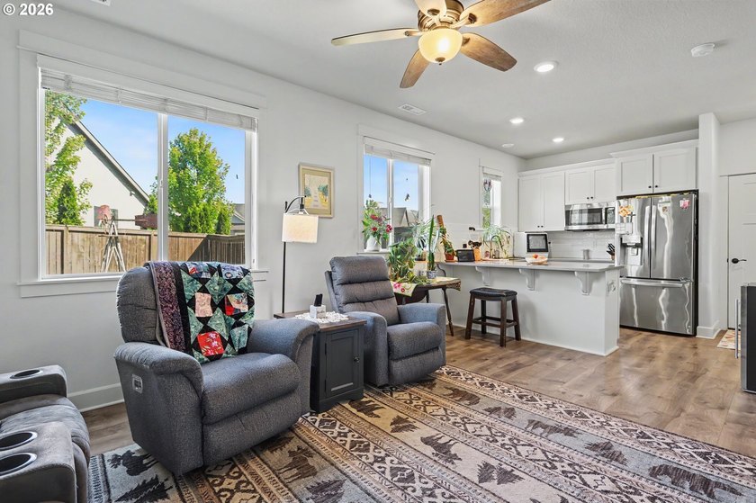 Welcome to your Dream Multi-Generational Home! This Exquisite - photo 32