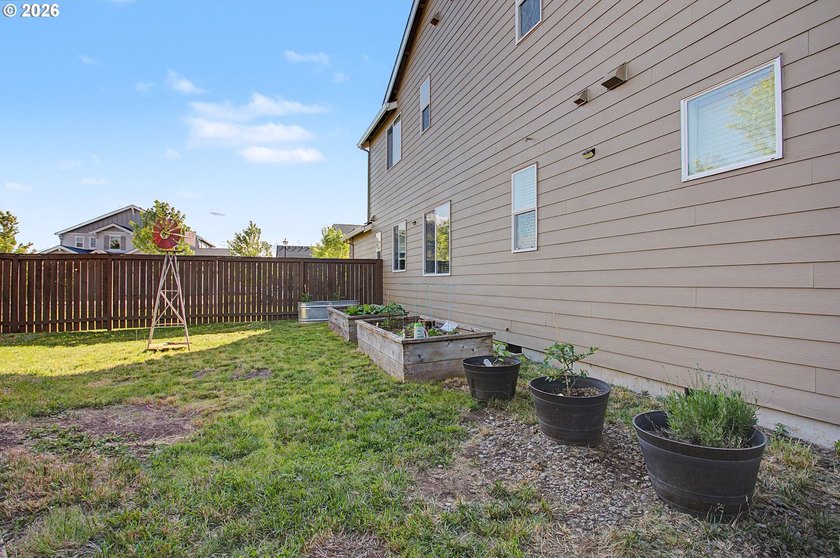 Welcome to your Dream Multi-Generational Home! This Exquisite - photo 42