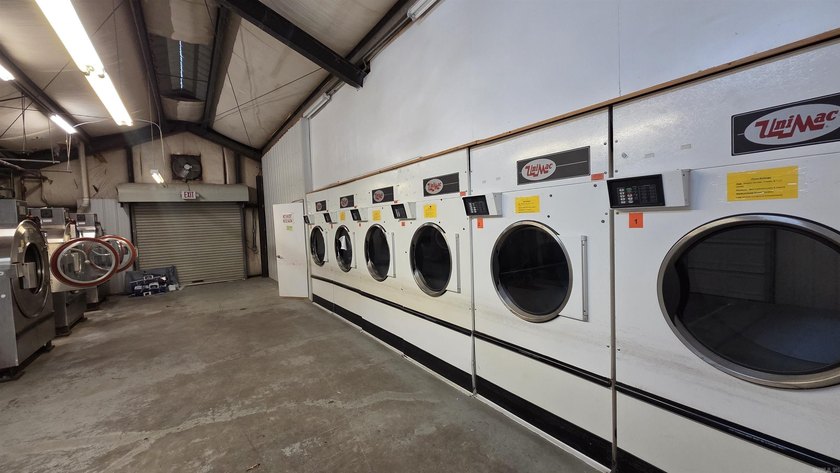 Welcome to market this aover 4300 sq ft heated and cooled - photo 2