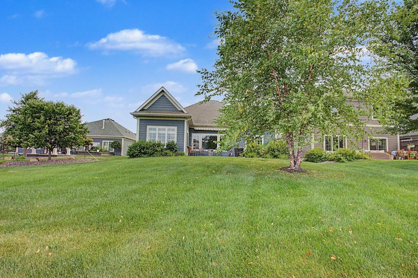 Beautiful DAYTON MINNESOTA home. Association provides lawn care - photo 8