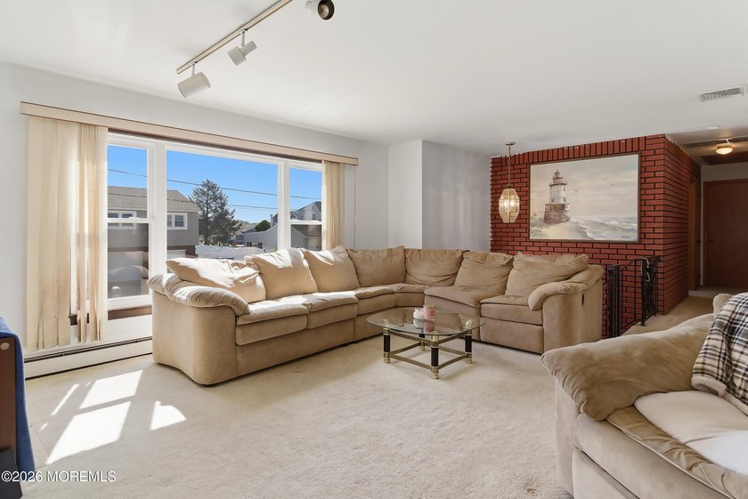 Welcome to 616 Baron! This is the perfect set-up for a two - photo 5