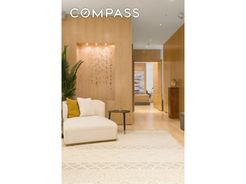 A full-floor loft in the heart of SoHo, this expansive 3-bedroom - photo 15
