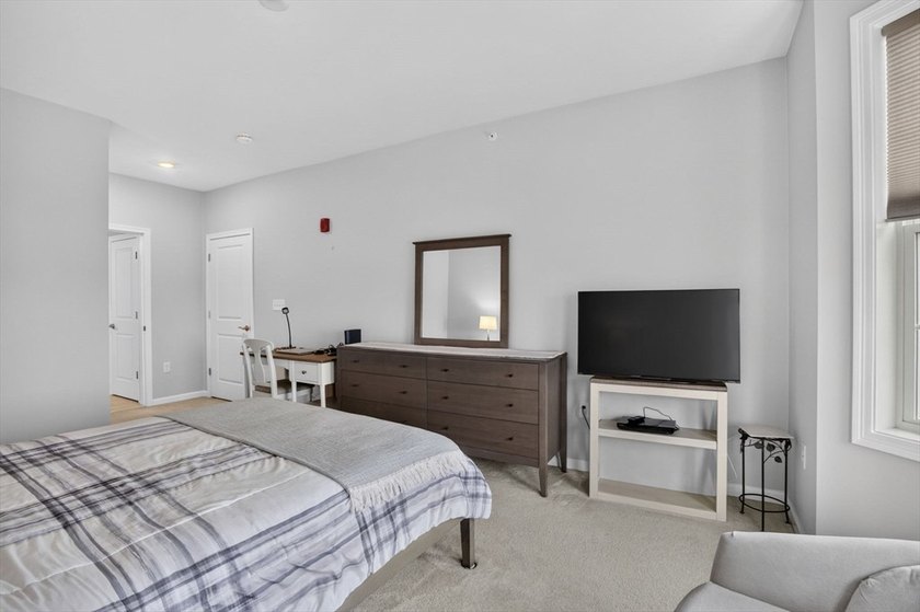 Enjoy carefree living in this desirable 62+ community! This - photo 18
