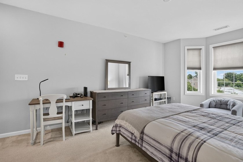 Enjoy carefree living in this desirable 62+ community! This - photo 20