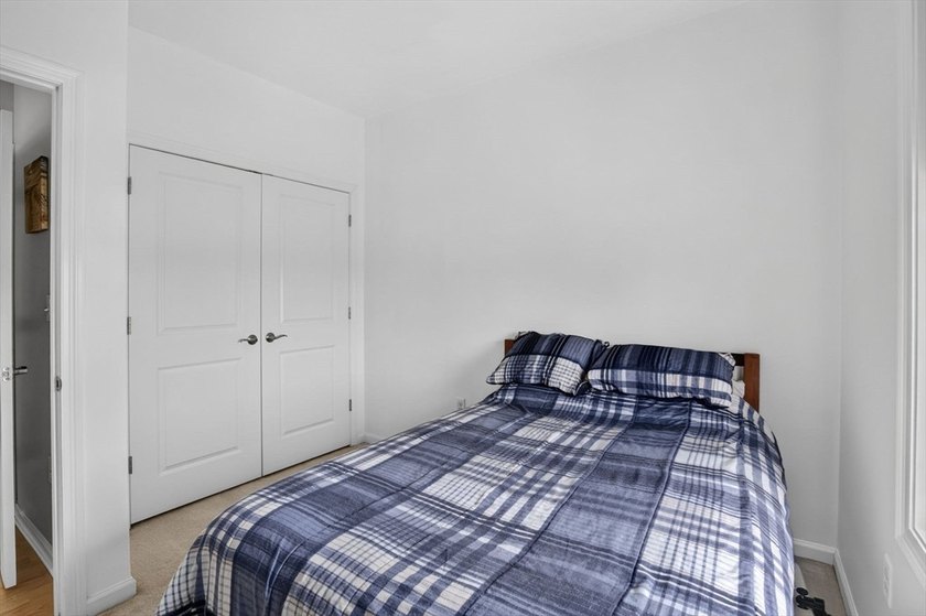 Enjoy carefree living in this desirable 62+ community! This - photo 25